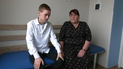 У львівській лікарні охрестили підлітка з Бахмута, якого врятували після вибуху міни У львівській лікарні охрестили підлітка з Бахмута, якого врятували після вибуху міни