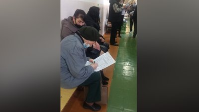 На Житомирщині масово відсутні кабінки для голосування На Житомирщині масово відсутні кабінки для голосування