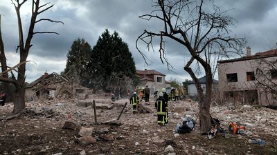 Знищений будинок у Лапаївці внаслідок обстрілу