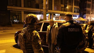 Поліція, затримання, військовозобов'язані, кордон