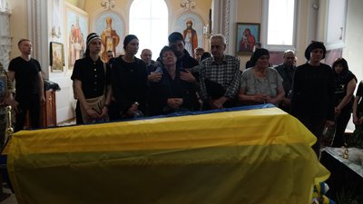У Сумах поховали старшого солдата В’ячеслава Ільїна