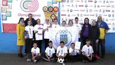Найкраща вчителька фізкультури з Тернопільщини витратить виграні кошти на спортивний інвентар Найкраща вчителька фізкультури з Тернопільщини витратить виграні кошти на спортивний інвентар