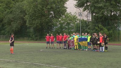У Вінниці відбувся благодійний футбольний матч на підтримку Збройних сил України У Вінниці відбувся благодійний футбольний матч на підтримку Збройних сил України