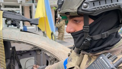 "Гірше, аніж в будь-якому фільмі": фоторепортаж зі звільненого Ізюма "Гірше, аніж в будь-якому фільмі": фоторепортаж зі звільненого Ізюма
