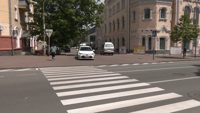 Зробити вулицю Святомиколаївську в Чернігові пішохідною – що думають містяни