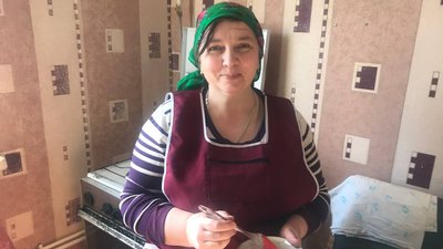 У Коростишеві на Житомирщині волонтерки готують різноманітні смаколики для військових У Коростишеві на Житомирщині волонтерки готують різноманітні смаколики для військових