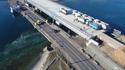 На міст через Сухий лиман заїжджали вантажівки – вони випробували споруду вагою
