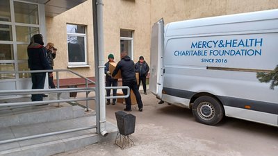 Волонтери допомога обладнання Слов’янська міська клінічна лікарня Донецька область