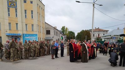На Тернопільщині прощаються із загиблими військовослужбовцями На Тернопільщині прощаються із загиблими військовослужбовцями