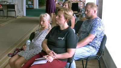 Клуб психологічної допомоги: в луцькій бібліотеці навчають долати стрес і тривогу під час війни Клуб психологічної допомоги: в луцькій бібліотеці навчають долати стрес і тривогу під час війни