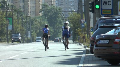 З Івано-Франківська стартував двохсоткілометровий веломарафон З Івано-Франківська стартував двохсоткілометровий веломарафон