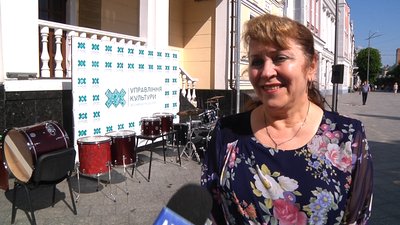 У Житомирі для дітей вперше організували культурно-мистецькі табори – навчають музиці та вокалу У Житомирі для дітей вперше організували культурно-мистецькі табори – навчають музиці та вокалу