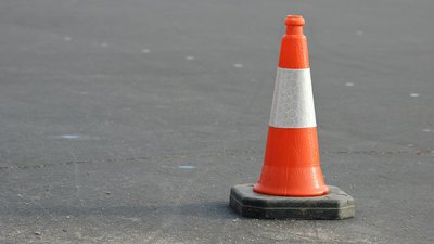 На Кіровограградщині з розбитої внаслідок аварії вантажівки витягли жінку