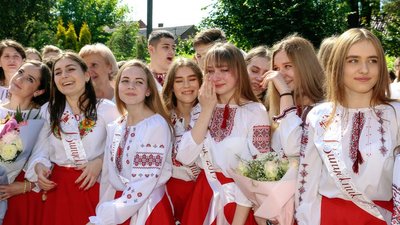 Випускні на Тернопільщині: рішення за керівниками навчальних закладів