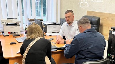 Підозра за фото зі свастикою