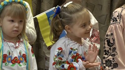 Гімн України та "Стефанія" – в дитсадку в Житомирі відзначили День єднання Гімн України та "Стефанія" – в дитсадку в Житомирі відзначили День єднання