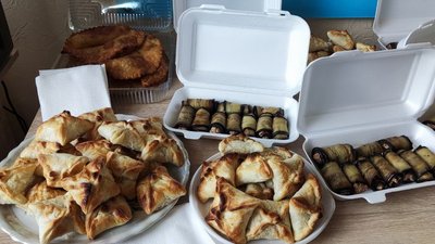 Улюблені смаколики маріупольців, які вони куштували під час відзначення Дня рідного міста Улюблені смаколики маріупольців, які вони куштували під час відзначення Дня рідного міста