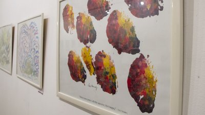 Медитації, малювання та музика. Що можна робити на виставці індійського художника в Чернівцях Медитації, малювання та музика. Що можна робити на виставці індійського художника в Чернівцях