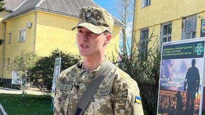 Зі служби в Чопському загоні демобілізували 25 строковиків-прикордонників Зі служби в Чопському загоні демобілізували 25 строковиків-прикордонників
