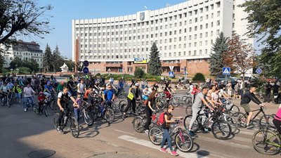 В Івано-Франківську відбувся велопробіг до Дня Незалежності В Івано-Франківську відбувся велопробіг до Дня Незалежності