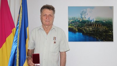 Дніпровська ТЕЦ, обстріли, парова турбіна, слюсар, орден "За мужність"