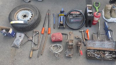 Крали акумулятори та магнітоли з вітчизняних авто: на Чернігівщині поліція викрила двох чоловіків Крали акумулятори та магнітоли з вітчизняних авто: на Чернігівщині поліція викрила двох чоловіків