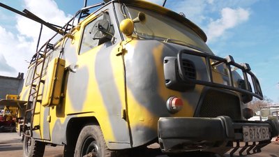 Вантажівка-лазня, кабріолет-Таврія: черкащанин із вживаних машин створив новий автопарк Вантажівка-лазня, кабріолет-Таврія: черкащанин із вживаних машин створив новий автопарк