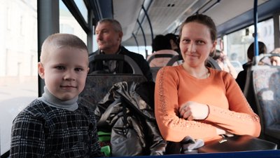У Чернівці прибув евакуаційний потяг з Донеччини У Чернівці прибув евакуаційний потяг з Донеччини