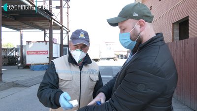 У Рівному відкриваються ринки. Що там відбувається