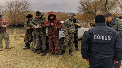 На Миколаївщині понад 18 тисяч людей володіють мисливською зброєю. Хто контролює її використання