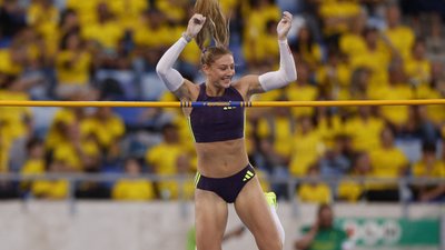 Моллі Кодері - чемпіонка світу зі стрибків із жердиною у приміщенні