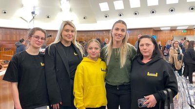 Сім'я Степаненків отримала "медаль опору українського народу" від італійського уряду