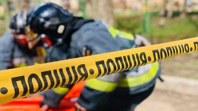 Погрожував самогубством. Поліцейські затримали чоловіка, який вбив франківця Погрожував самогубством. Поліцейські затримали чоловіка, який вбив франківця