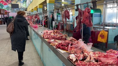 Продукти є, а попит знизився: яка ситуація на продовольчому ринку Херсона Продукти є, а попит знизився: яка ситуація на продовольчому ринку Херсона