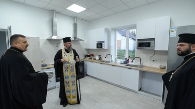 На Рівненщині Епіфаній освятив шелтер для тих, хто у скруті. Для кого його відкрили
