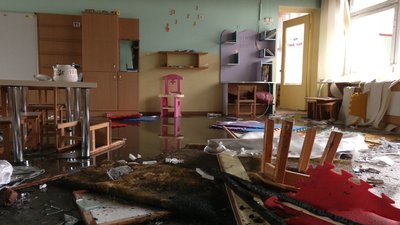Охороняє від мародерів та прибирає, - чернігівець тиждень не полишає зруйнованого дитсадка Охороняє від мародерів та прибирає, - чернігівець тиждень не полишає зруйнованого дитсадка