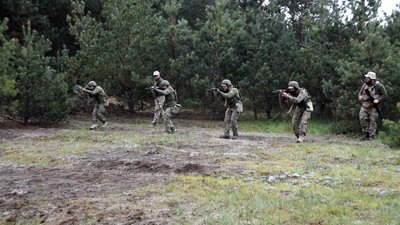 Батальйон резерву вправляється у вогневій підготовці Батальйон резерву вправляється у вогневій підготовці