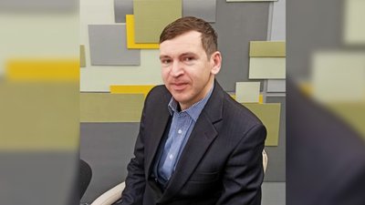 У Франції чернігівку прихистили нащадки вчителя, який вік тому тікав з Чернігова через більшовиків У Франції чернігівку прихистили нащадки вчителя, який вік тому тікав з Чернігова через більшовиків