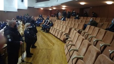 Під час сесії під Сумською облрадою сталася сутичка