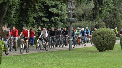 Велодень у Полтаві: близько 500 людей долучилося до велопробігу Велодень у Полтаві: близько 500 людей долучилося до велопробігу