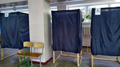 На Херсонщині на дільницях не вистачає кабунок для голосування та скриньок, - ОПОРА На Херсонщині на дільницях не вистачає кабунок для голосування та скриньок, - ОПОРА