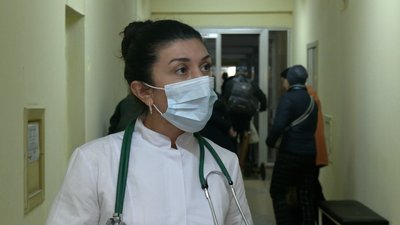 Черги на щеплення: в поліклініках Чернігова з’явилася вакцина "Pfizer" Черги на щеплення: в поліклініках Чернігова з’явилася вакцина "Pfizer"