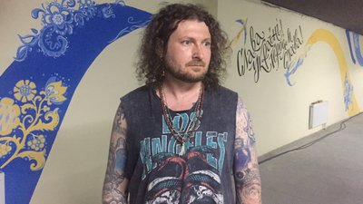 Український співак Саша Чемеров із джазменами побував із доброчинним концертом на допомогу "азовцям" у Черкасах Український співак Саша Чемеров із джазменами побував із доброчинним концертом на допомогу "азовцям" у Черкасах