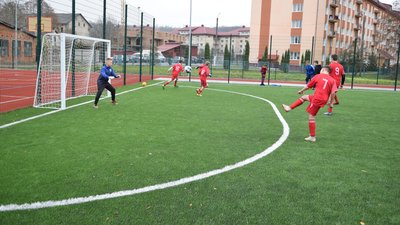 Футбол на оновленому полі: у громаді на Тернопільщині розпочали шкільний турнір Футбол на оновленому полі: у громаді на Тернопільщині розпочали шкільний турнір
