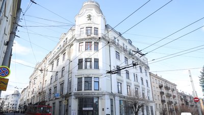 Приміщення на Центральній площі Чернівців орендуватиме "Гойра Груп": що відомо Приміщення на Центральній площі Чернівців орендуватиме "Гойра Груп": що відомо