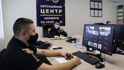 Голосувала за чоловіка, підпис в протоколі: в поліції розповіли про порушення на Рівненщині