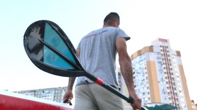 "Усі страхи йдуть за водою", – черкаські ветерани безкоштовно займаються на SUP-дошках "Усі страхи йдуть за водою", – черкаські ветерани безкоштовно займаються на SUP-дошках