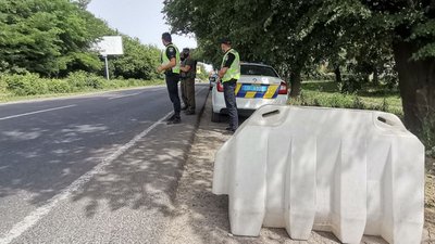 Антитерористичні навчання у Луцьку: блокпости і евакуація в поліклініці Антитерористичні навчання у Луцьку: блокпости і евакуація в поліклініці