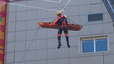 Миколаївські рятувальники організували навчання в торговельному центрі Миколаївські рятувальники організували навчання в торговельному центрі
