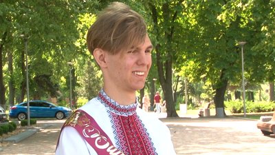 У Черкасах пошанували за волонтерство директорів та випускників шкіл У Черкасах пошанували за волонтерство директорів та випускників шкіл